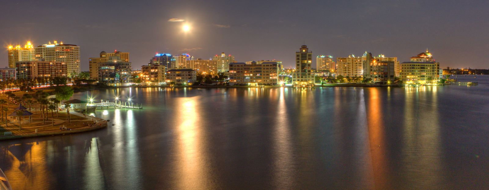 A full moon over the skyline, and four hours of water to yourself.