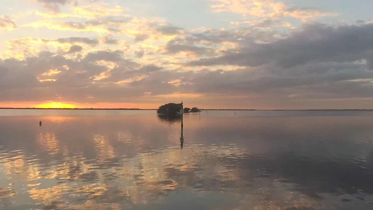 The best tarpon windows bookend the day.